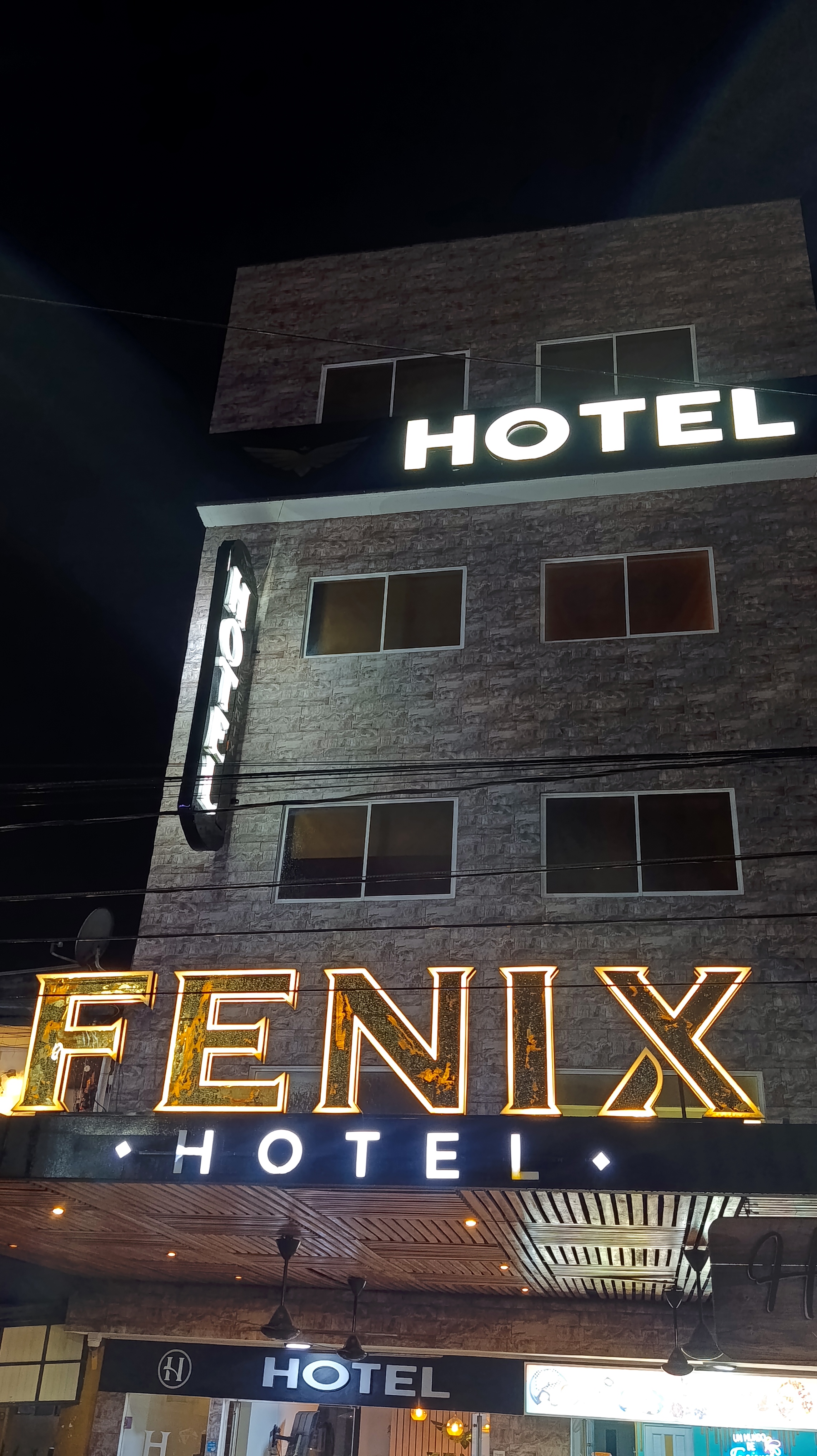 Fachada Hotel Fénix